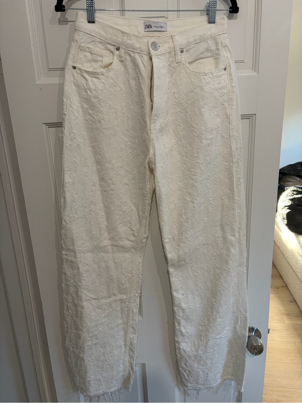 ZARA White Textured Straight-Leg Jeans
